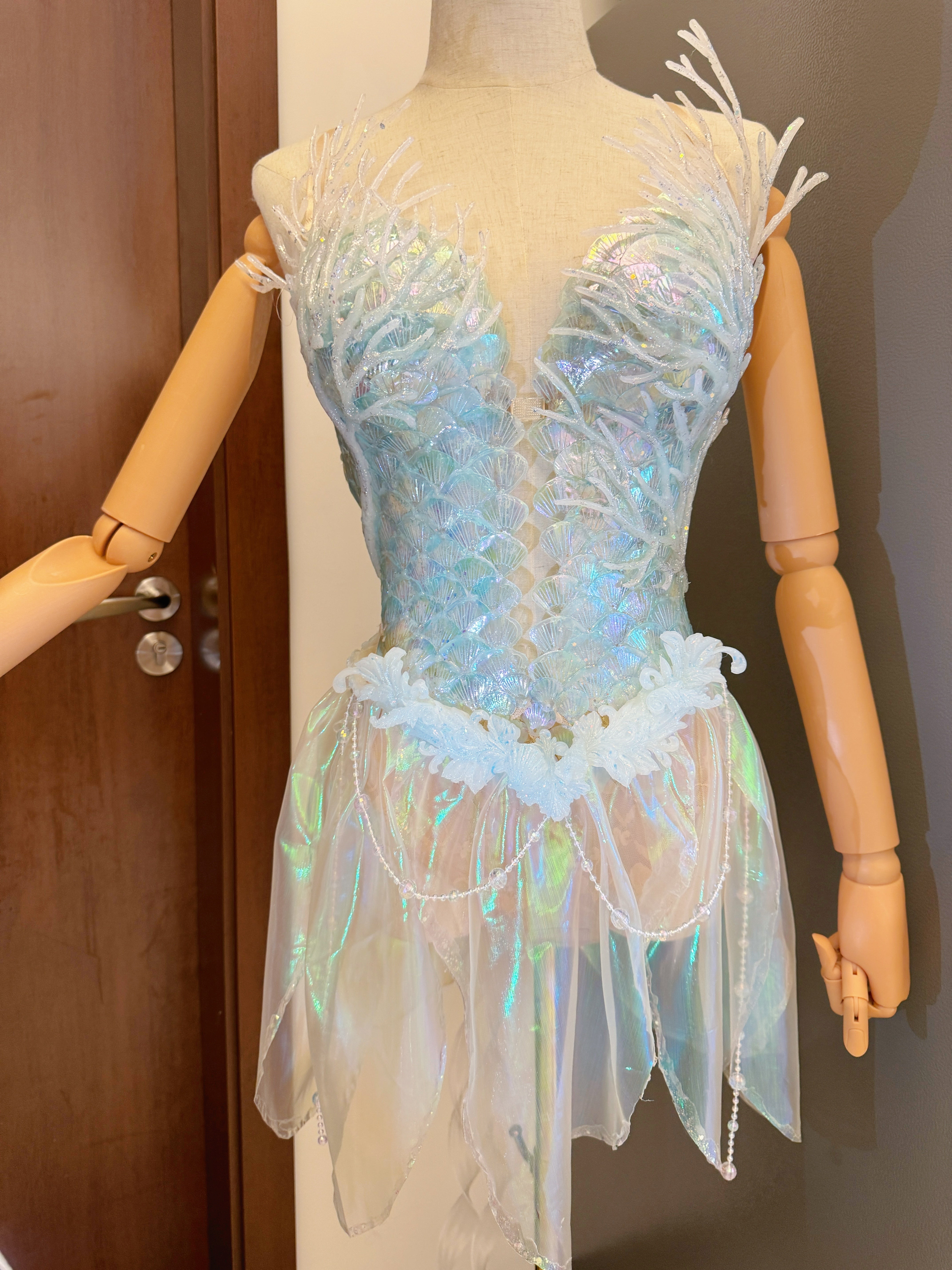 QIANZHI Coral UV Mermaid Top